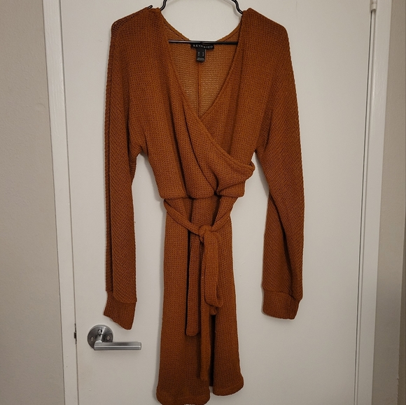 Charlotte Russe Dresses & Skirts - Copper mini vneck dress NWOT